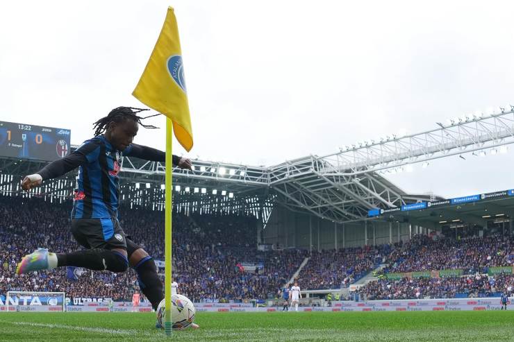Lookman in campo con l'Atalanta