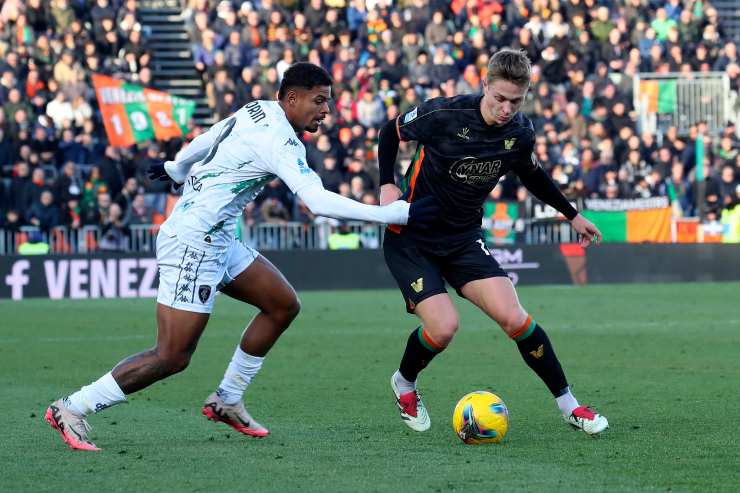 Nicolussi Caviglia in campo con il Venezia