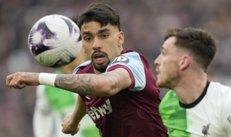 Lucas Paquetà con la maglia del West Ham.