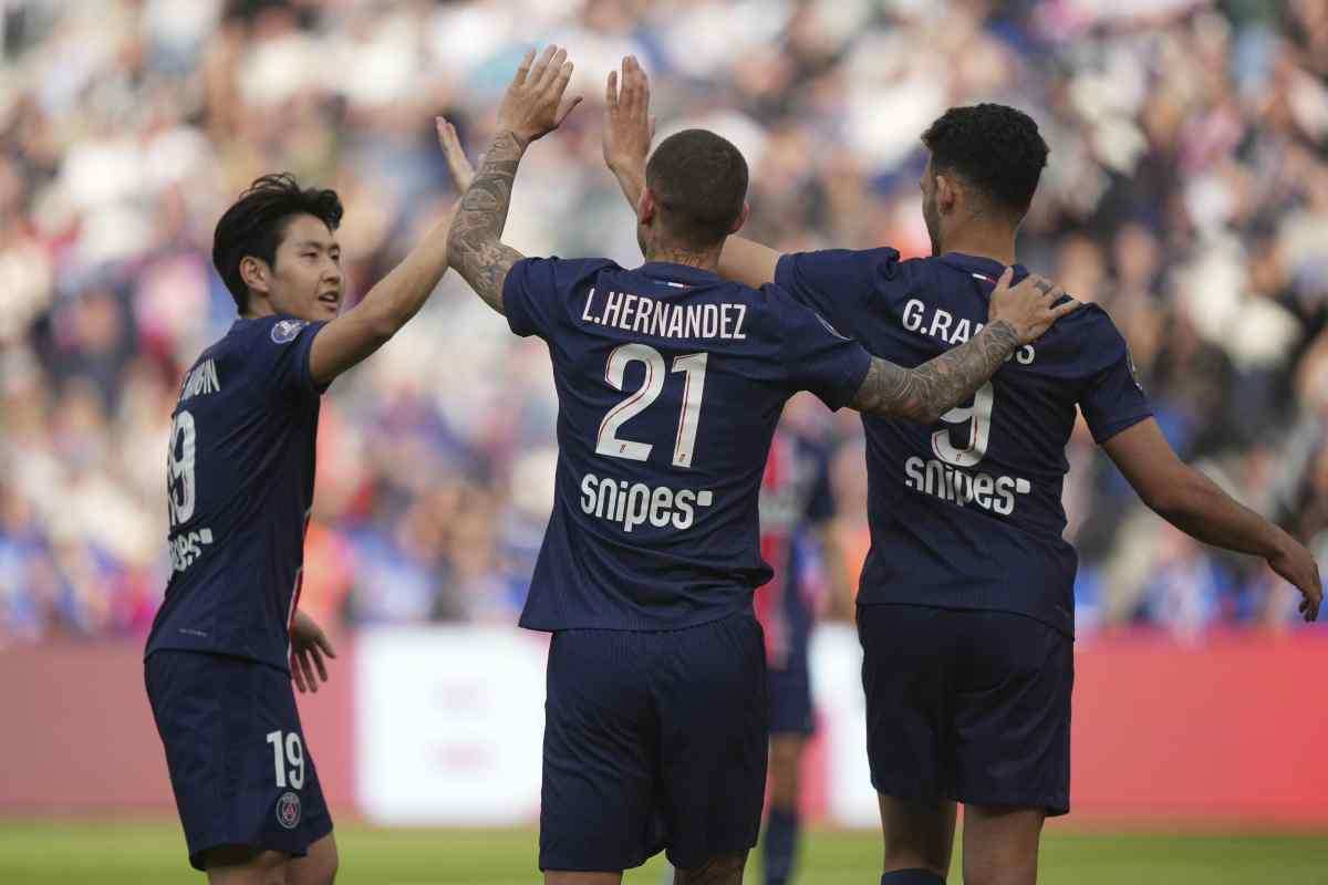 Napoli, regalo dal Psg per Conte: beffa al Milan