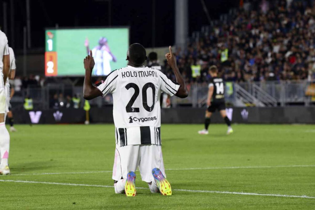 Kolo Muani in campo con la Juventus