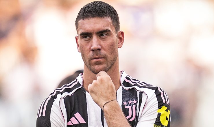 Dusan Vlahovic con la maglia della Juventus