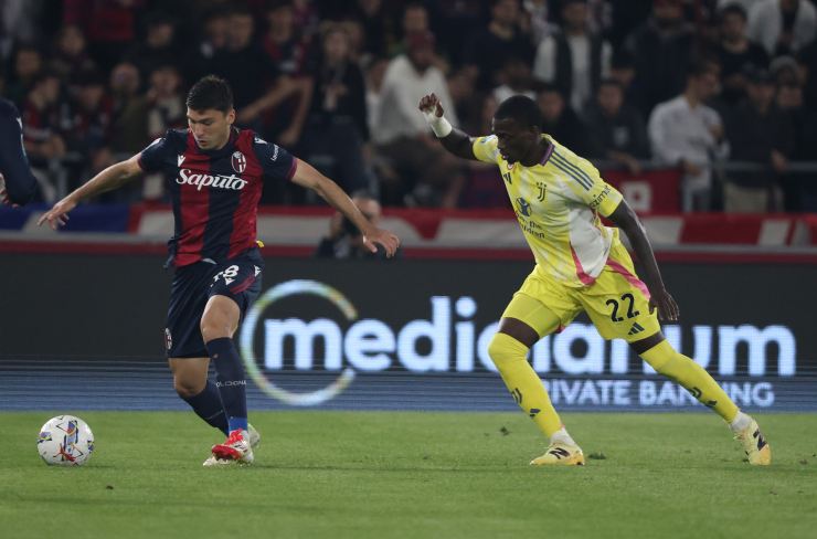 Weah in campo con la maglia della Juventus