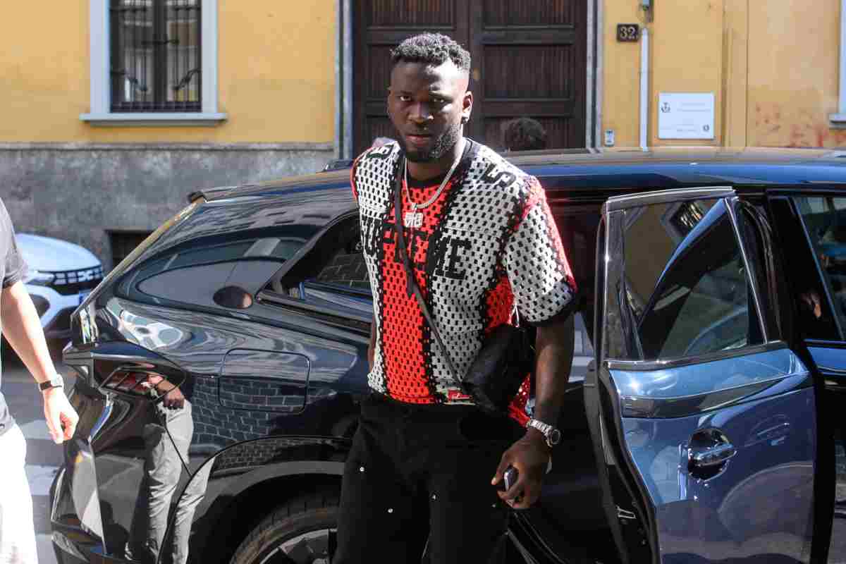 Dietrofront Milan, Boniface non basta più: torna in auge un vecchio pallino Dietrofront Milan, Boniface non basta più: torna in auge un vecchio pallino