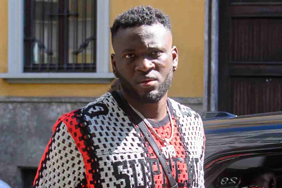 Boniface alle visite mediche con il Milan
