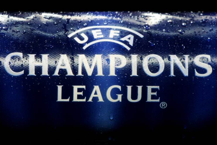 La scritta della Champions League su una panchina