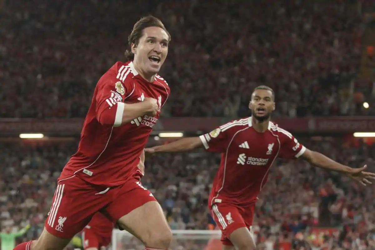 Chiesa esulta con il Liverpool
