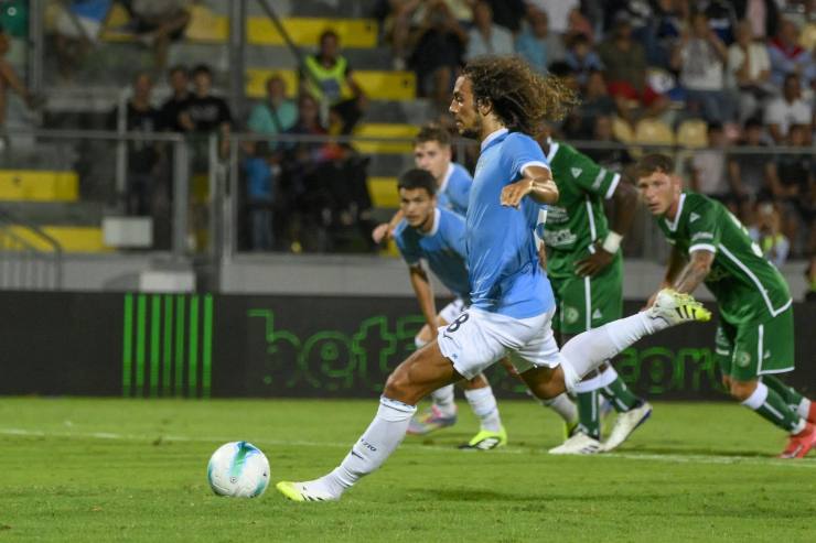 Il rigore di Guendouzi contro l'Avellino