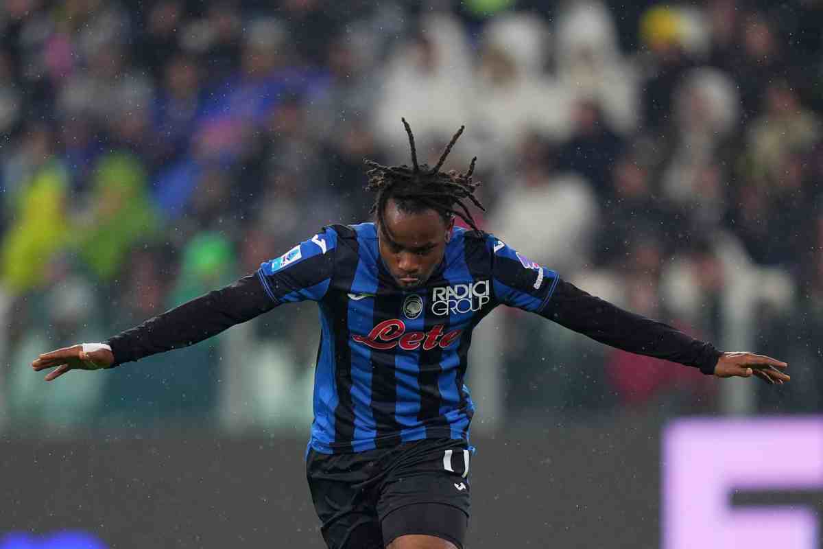 Lookman esulta