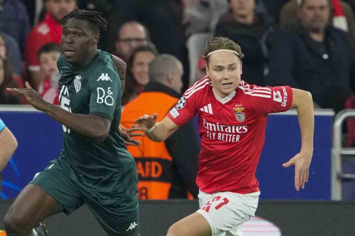 Singo con il Monaco