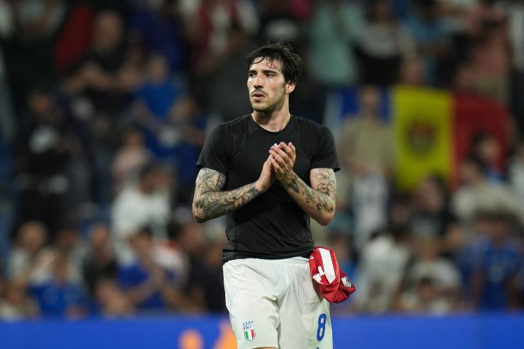 Sandro Tonali al termine di un match