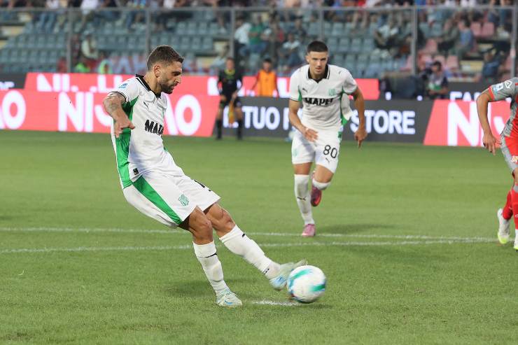 Berardi mentre calcio un rigore