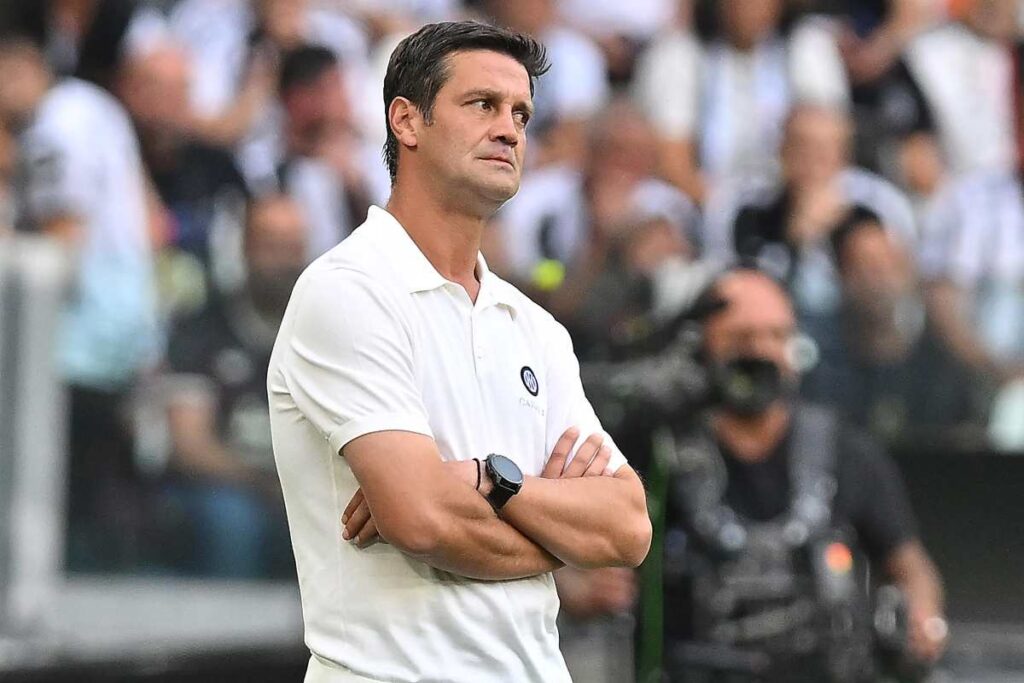 Chivu in panchina
