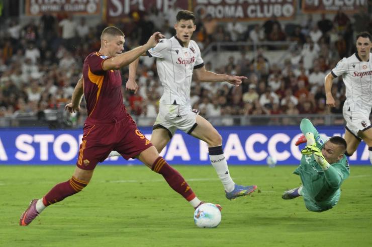 Dovbyk in campo con la Roma