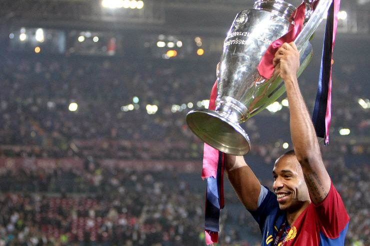 Thierry Henry alza la coppa Champions