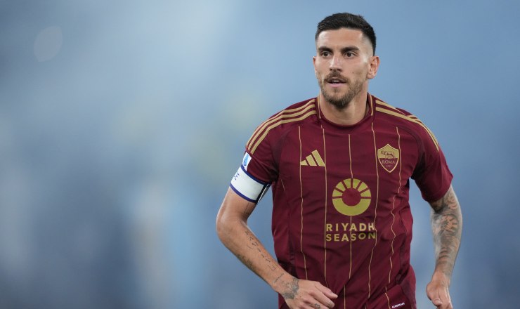 Lorenzo Pellegrini con la maglia della Roma