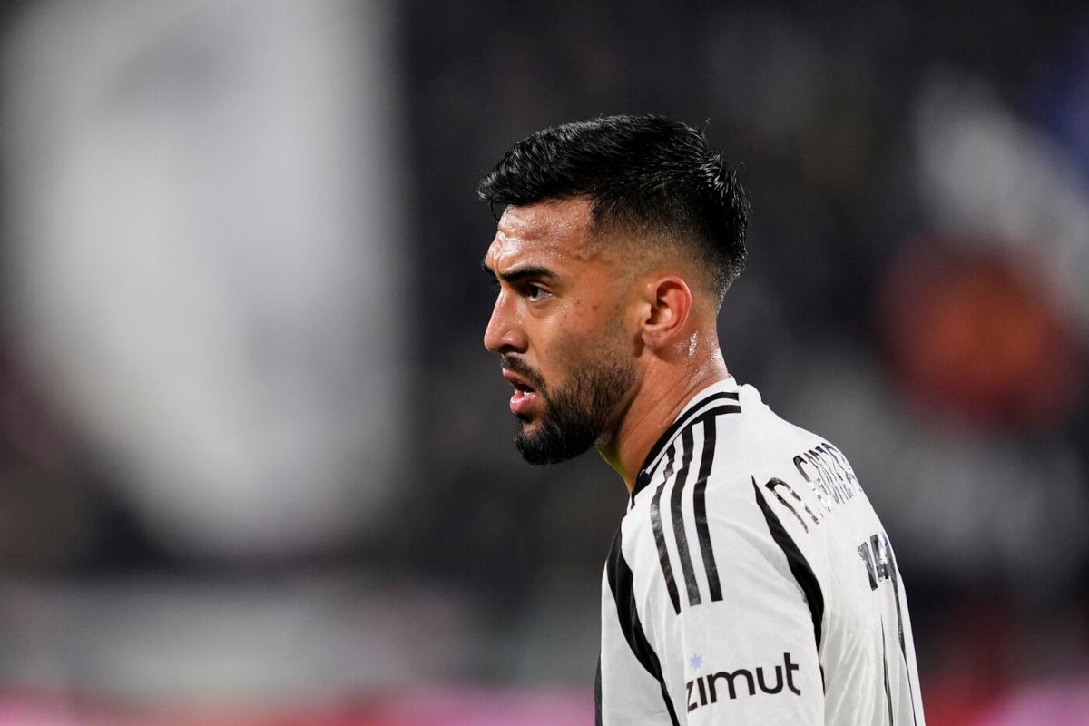 Nico Gonzalez con la maglia della Juventus.