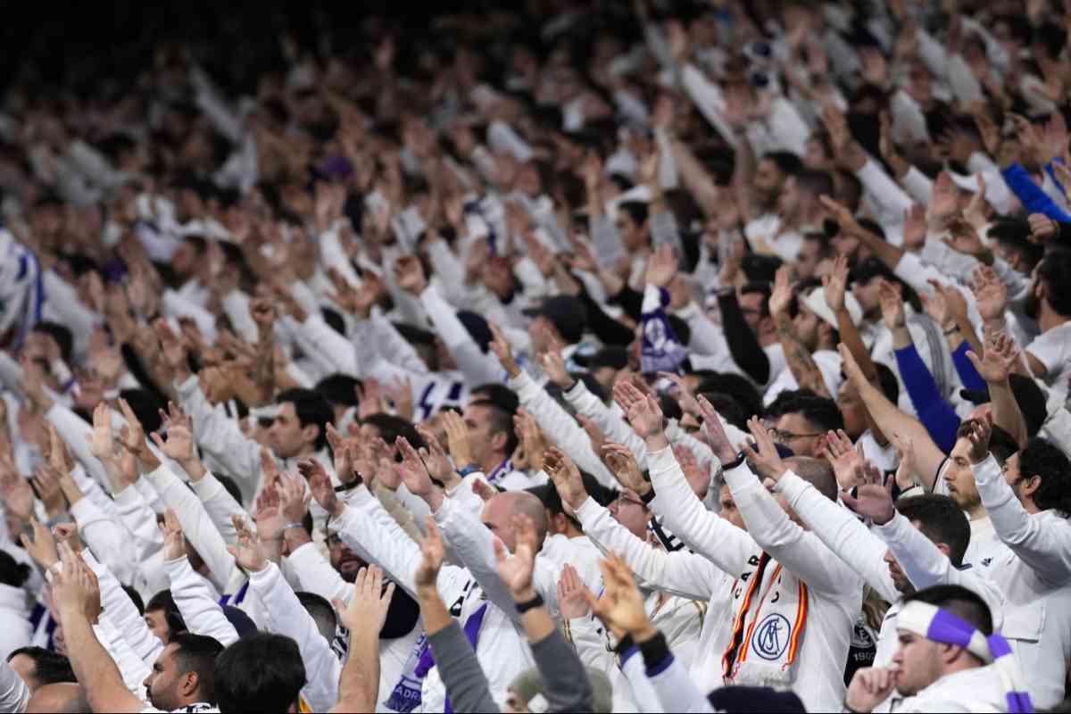 Real Madrid, protesta choc dei tifosi: tutta colpa del… sudore