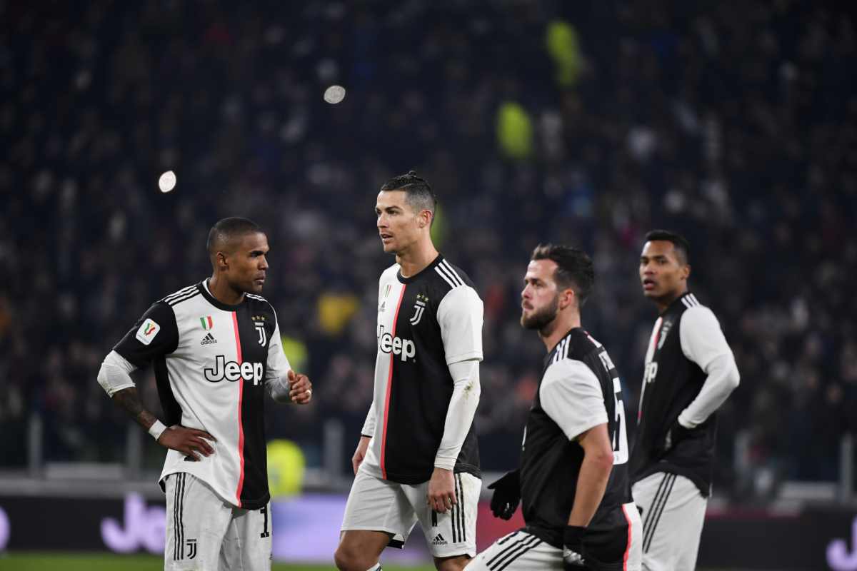Ex Juventus nei guai, mandato d’arresto emanato e il club gli rescinde il contratto
