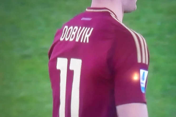 L'errore di stampa sulla maglia di Dovbyk diventato Dobvik