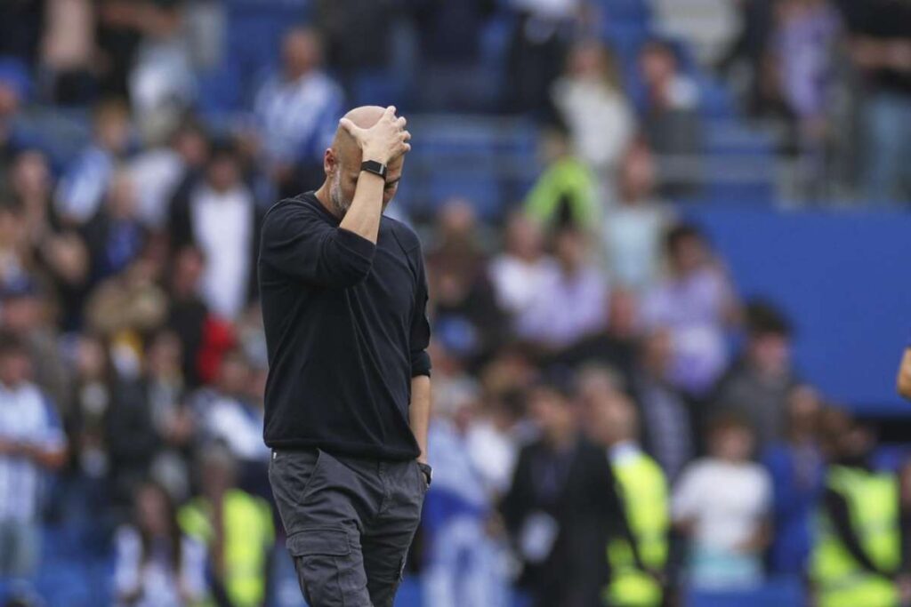 Guardiola sconsolato in campo