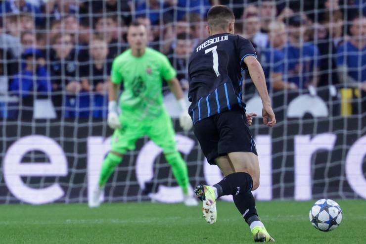 Tresoldi in campo con la maglia del Club Brugge