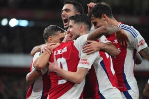 Gabriel Jesus e i compagni dell’Arsenal festeggiano il gol in Premier League 2025