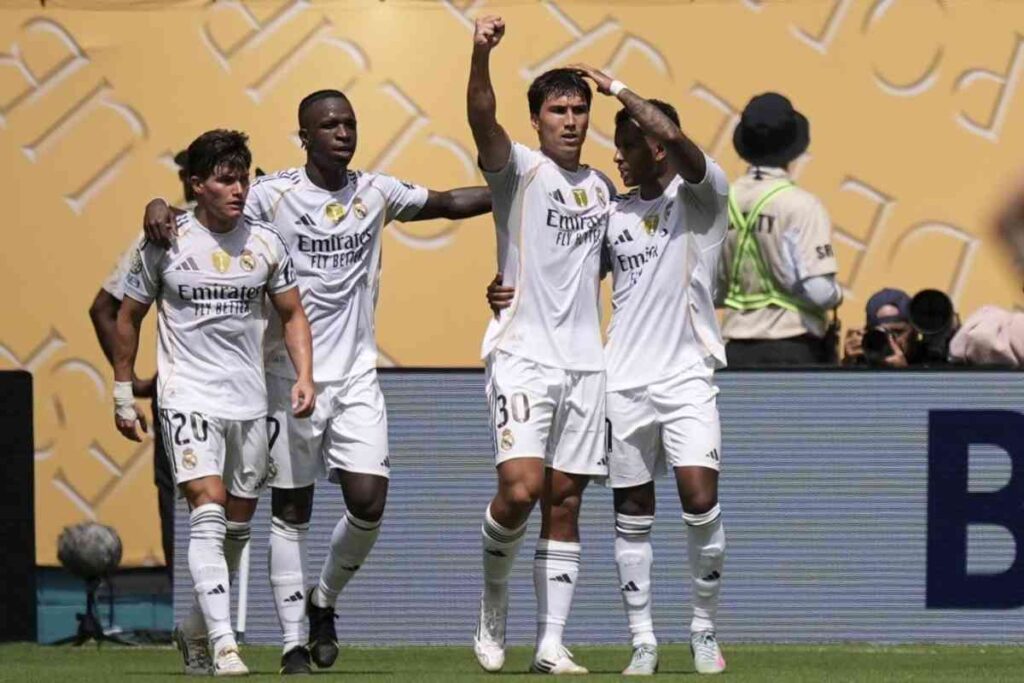 Calciatori Real Madrid esultano
