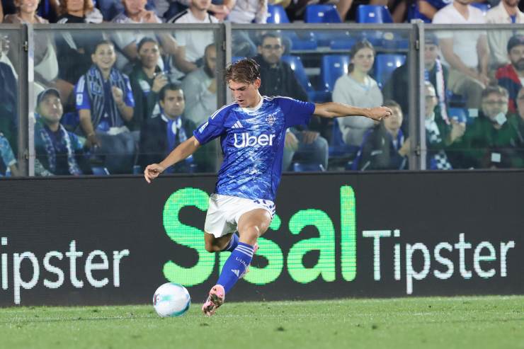 Nico Paz con la maglia del Como