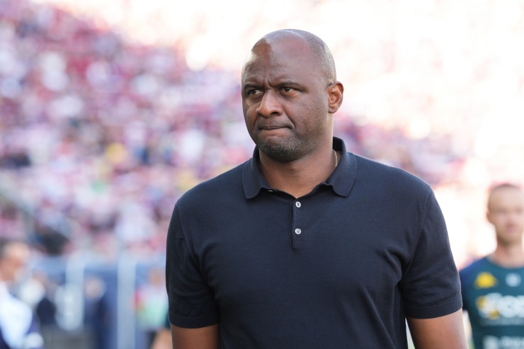 Patrick Vieira, allenatore del Genoa, prima del match contro il Bologna