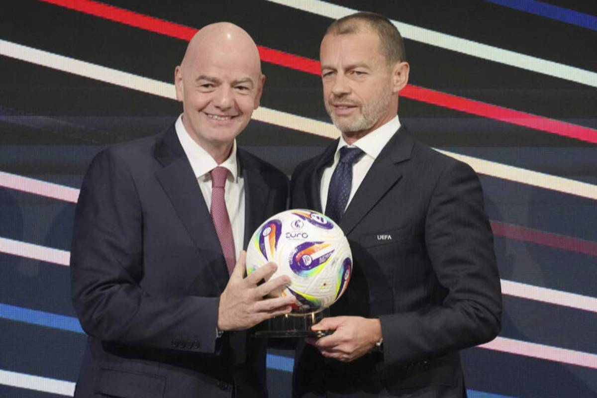 La Serie A si fermerà per quasi un mese: tifosi furiosi, ecco cosa è stato deciso La Serie A si fermerà per quasi un mese: tifosi furiosi, ecco cosa è stato deciso