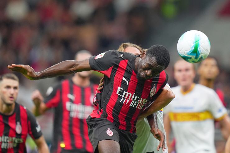 Tomori con la maglia del Milan