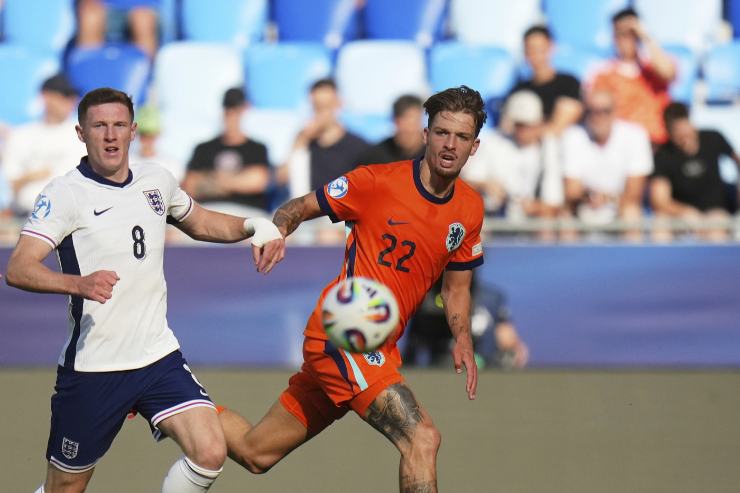 Luciano Valente con l'under 21 olandese all'Europeo