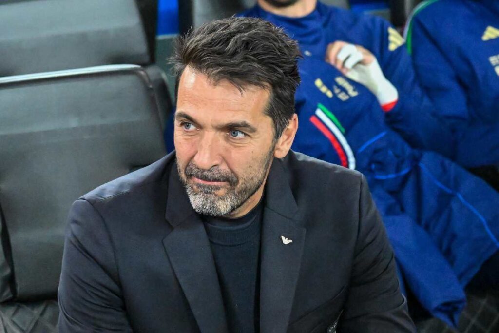 Buffon con sguardo sofferente