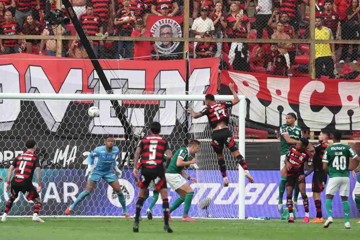 Copa Libertadores, un ex Serie A consegna la coppa al Flamengo: è l’eroe della stagione