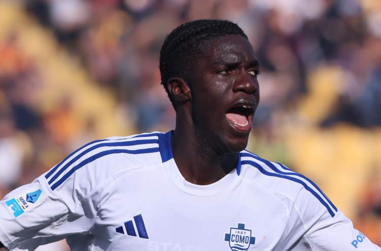 Diao si lamenta durante una partita di Serie A del Como