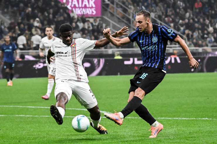 Frattesi in campo contro la Cremonese in una sfida di Serie A