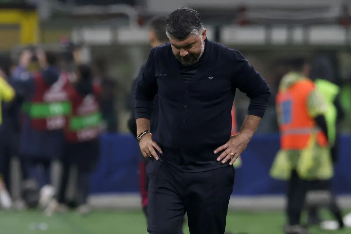 Gennaro Gattuso sconsolato in panchina con l'Italia allo stadio San Siro