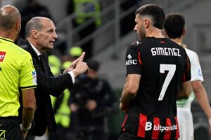Santiago Gimenez a colloquio con Massimiliano Allegri
