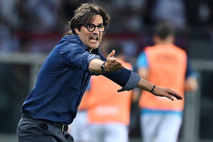 Vanoli dà indicazioni ai suoi uomini