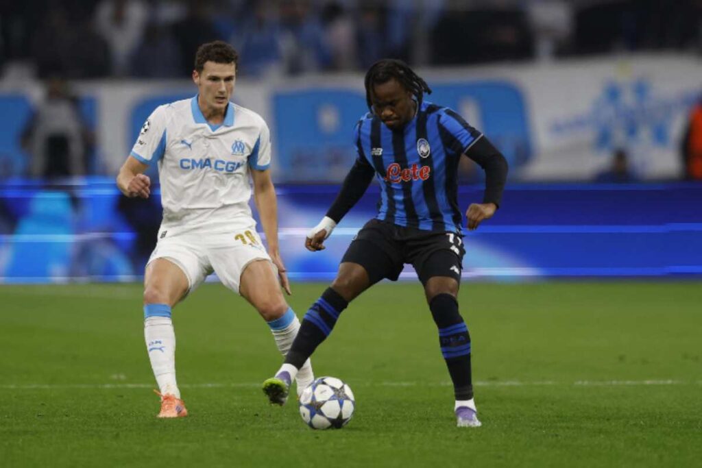 Lookman in campo con l'Atalanta