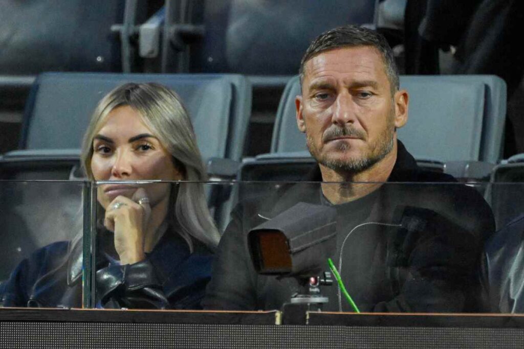 Francesco Totti e Noemi Bocchi ad assistere ad un match di tennis al Foro Italico