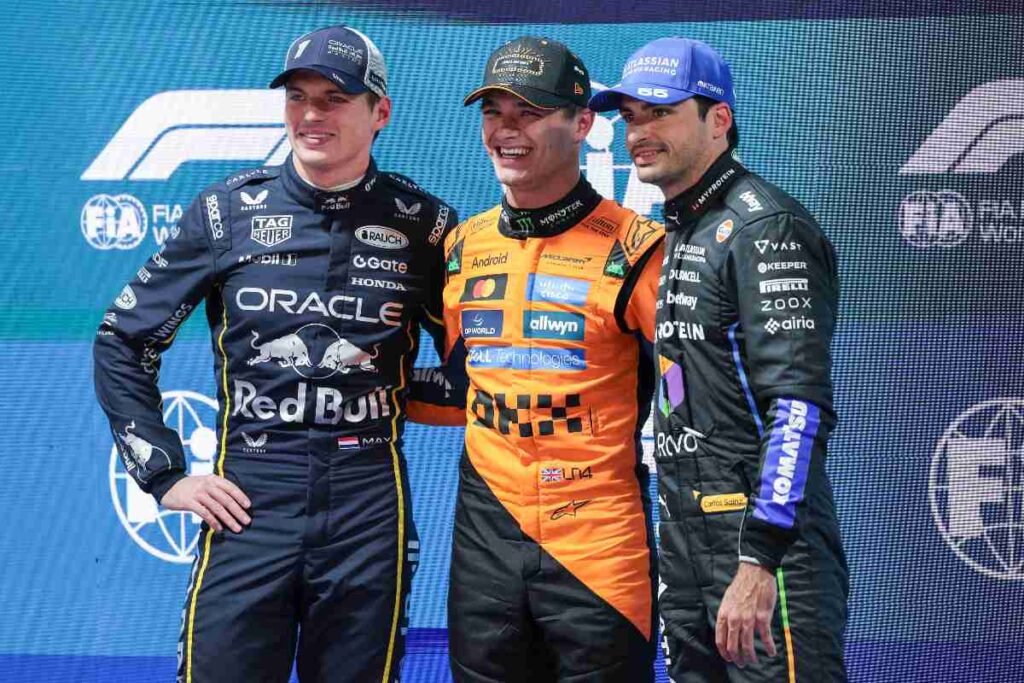 Verstappen, Norris e Sainz sul podio dopo la gara di Las Vegas
