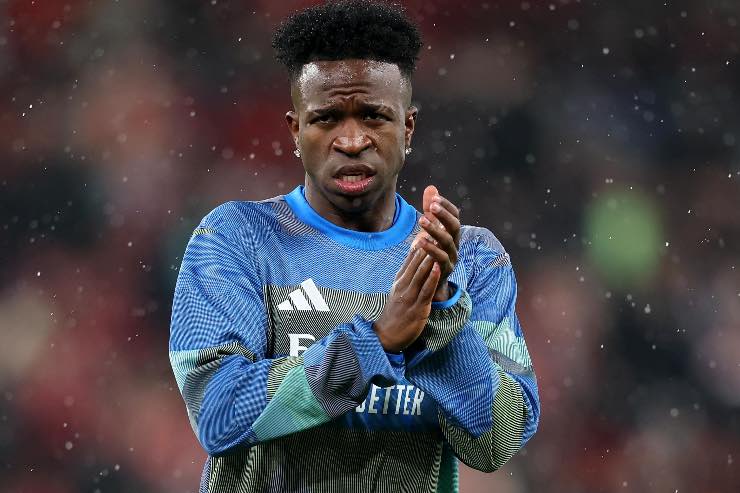 Vinicius Junior nel pre partita contro il Liverpool in Champions League