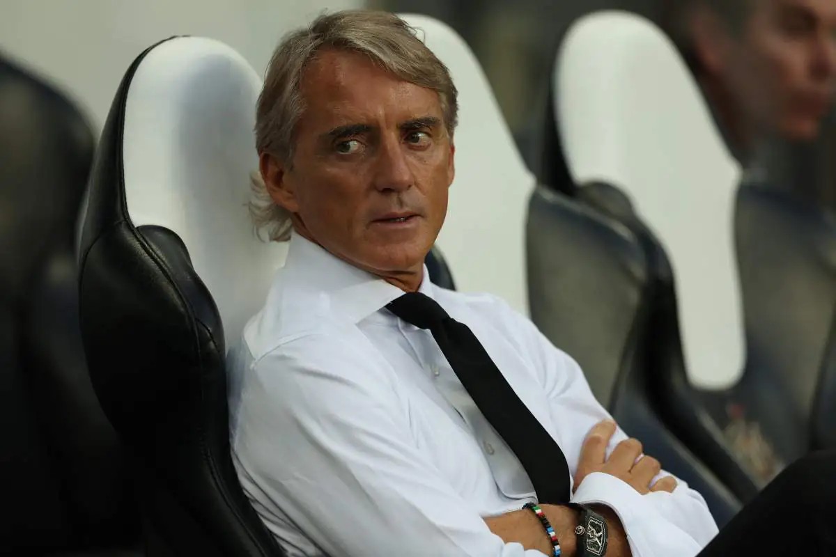 Roberto Mancini ripreso sulla panchina della Nazionale araba