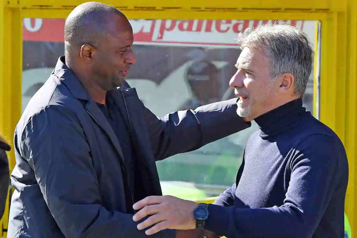 Patrick Vieira e Marco Baroni si stringono la mano prima della partita tra Genoa e Torino in Serie A 2025/26.