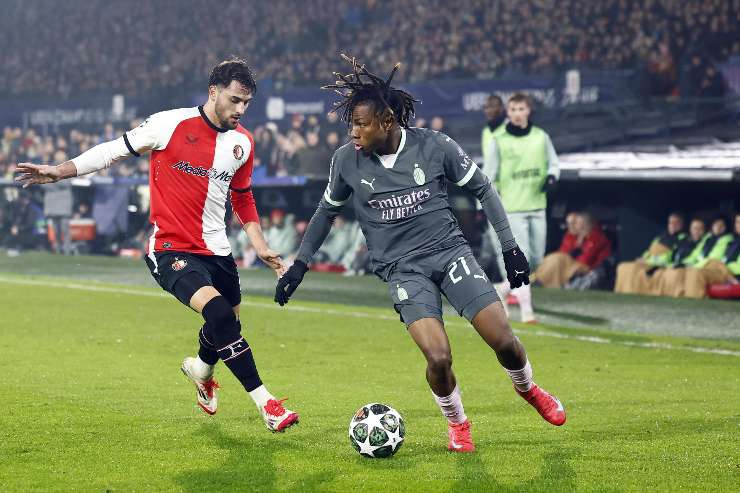 Chukwueze in campo con la maglia del Milan