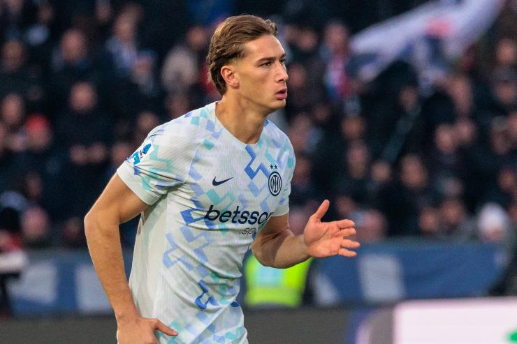 Pio Esposito in azione con l'Inter